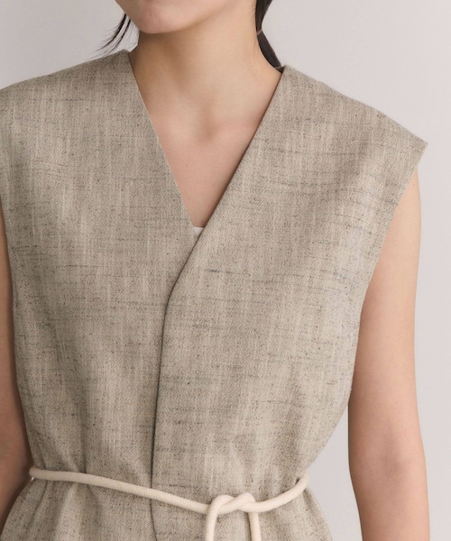 ADAM ET ROPE'（アダムエロペ）の「【EMOELLE】シルクネップジレトップス（ベスト・レディース・キナリ/ベージュ・36/38）」の14枚目の写真