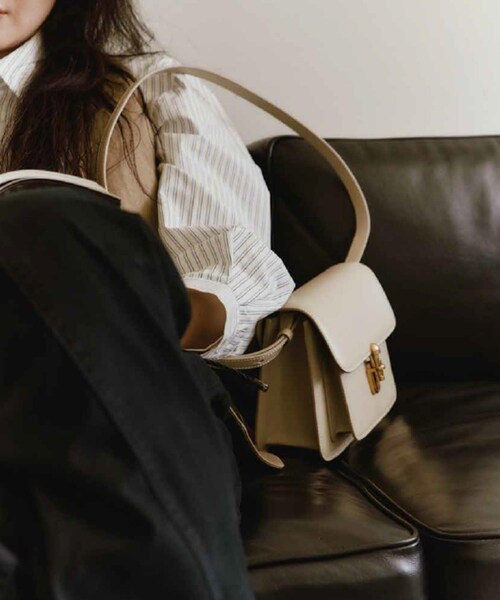 URBAN RESEARCH ROSSO（アーバンリサーチロッソ）の「LUMEN　CLEF BAG（ショルダーバッグ・レディース・cremabeige/softblack・FREE）」の11枚目の写真