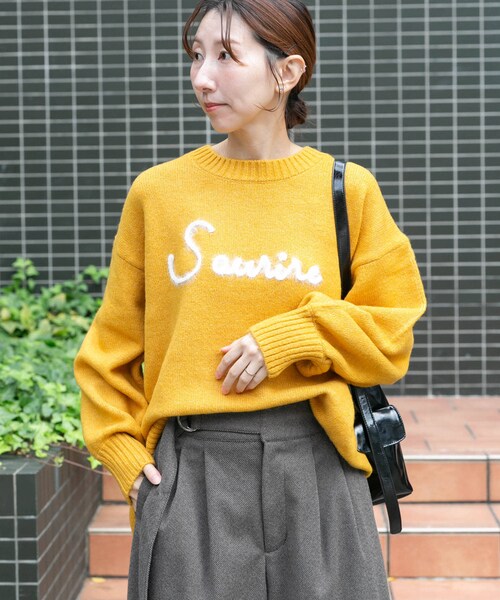 ITEMS URBANRESEARCH（アイテムズ アーバンリサーチ）の「クルーネックロゴニットプルオーバー（ニット/セーター・レディース・L.GRY/NVY/YEL・Free）」の2枚目の写真