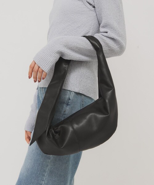 KBF（ケイビーエフ）の「ソフトイージーラウンドショルダーBAG（ショルダーバッグ・レディース・YELLOW/BLACK・One）」の6枚目の写真