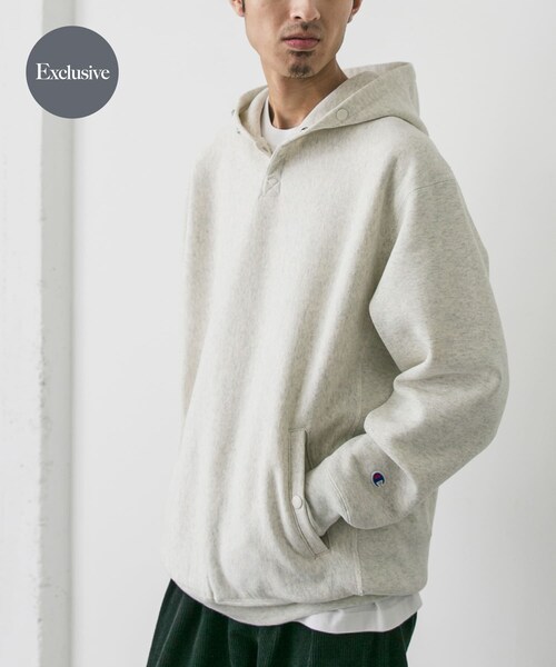 URBAN RESEARCH DOORS（アーバンリサーチドアーズ）の「『別注』Champion×DOORS　RW HALF SNAP PARKA（パーカー・メンズ・シルバーグレー/オフブラック/ブラック/ルビーレッド/ダークネイビー/ブルーグレー/ダークグリーン/クリームイエロー/オートミール/ワイン・M/L/XL）」の4枚目の写真