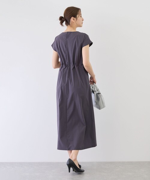 Jayro(ジャイロ)の「ラッシュガードウエストタックワンピース(ワンピース・レディース・ブラック/チャコール/ベージュ・M)」の14枚目の写真