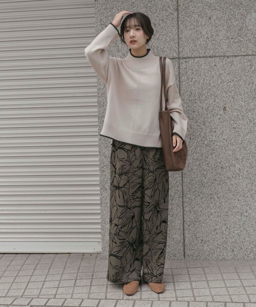 ITEMS URBANRESEARCH（アイテムズ アーバンリサーチ）の「『洗濯可/静電気防止』ハイショクハイネックニット（ニット/セーター・レディース・OFF/GRY/L.GRY/S.BLU/MOC/NVY・Free）」の11枚目の写真