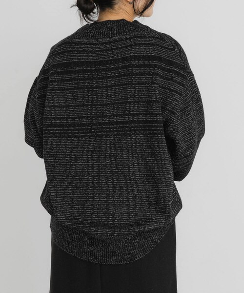 EKAL（エカル）の「Vネックバルキーボーダーニット（ニット/セーター・レディース・オフ/グレー/ブラック・One）」の14枚目の写真