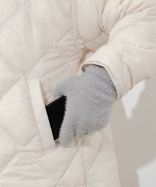 SMELLY（スメリー）の「シャギーニットロンググローブ（ベルト・レディース・L.GRY/WHT/L.BLU・-）」の14枚目の写真