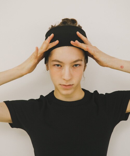 URBAN RESEARCH(アーバンリサーチ)の「decor『デコール』 Wide Hairband(ヘアバンド・レディース・CHARCOAL/BLACK/BROWN/OFF/BURGUNDY/SAX・-)」の22枚目の写真