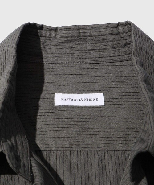 ADAM ET ROPE'(アダムエロペ)の「【KAPTAIN SUNSHINE/キャプテンサンシャイン】Regular Collar Shirt STRIPE(シャツ/ブラウス・メンズ・スミクロ/ダークブラウン・2/3/4)」の15枚目の写真