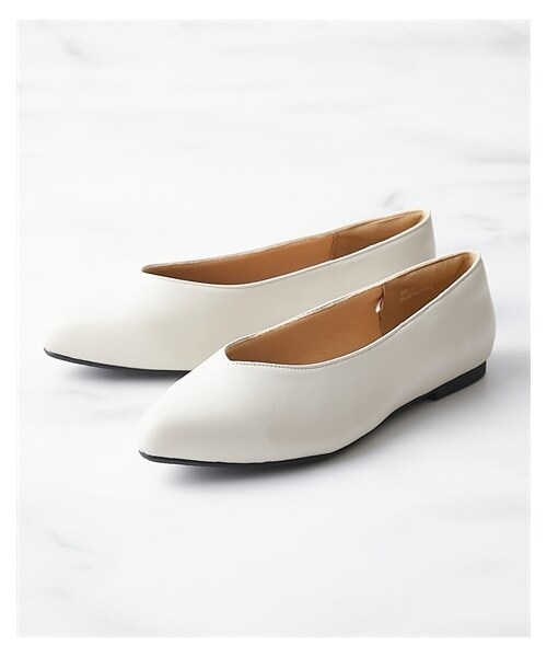 nissen（ニッセン）の「lafafa SHOES（ラファーファ）Vカットシューズ（ワイズ5E相当）（パンプス）」 - WEAR