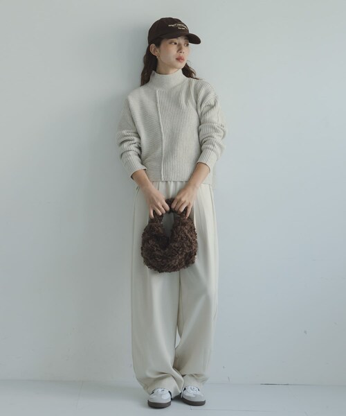 URBAN RESEARCH Sonny Label（アーバンリサーチサニーレーベル）の「畦切替えニットプルオーバー（ニット/セーター・レディース・ライトベージュ/チャコール/ブルー/ピンク・Free）」の19枚目の写真