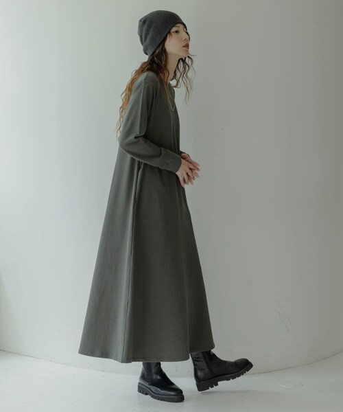 URBAN RESEARCH Sonny Label（アーバンリサーチサニーレーベル）の「『別注』Champion×Sonny Label　裏毛スウェットテントワンピース（ワンピース・レディース・オフブラック/ブラック/グレー・S/FREE）」の4枚目の写真