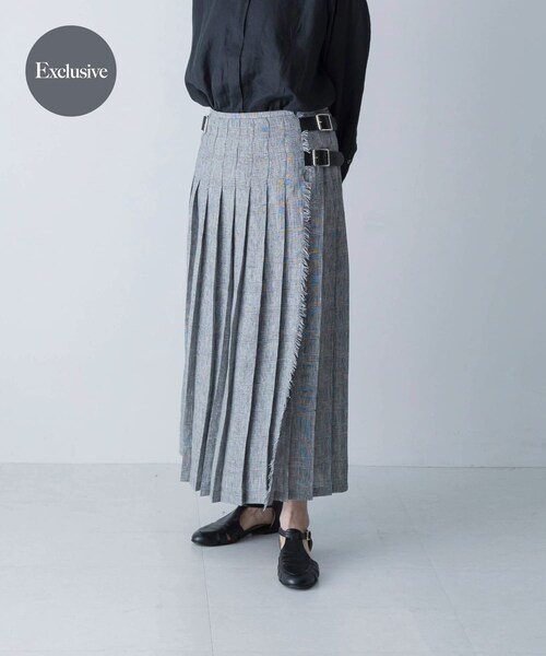 かぐれ（カグレ）の「『別注』O’NEIL OF DUBLIN×かぐれ　LINEN PLEATS SKIRT（スカート・レディース・BLUE/GLEN CHECK・XS）」の3枚目の写真