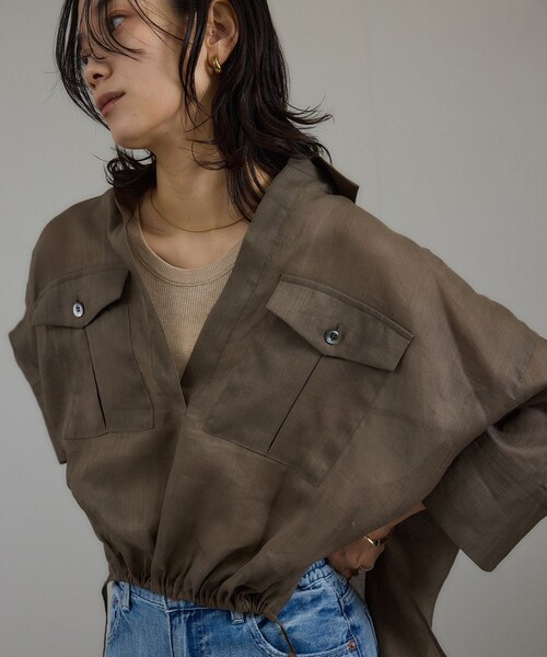 ADAM ET ROPE'（アダムエロペ）の「シアーリネンスキッパードルマンシャツ（シャツ/ブラウス・レディース・ブラック/ホワイト/ブラウン・F）」の3枚目の写真