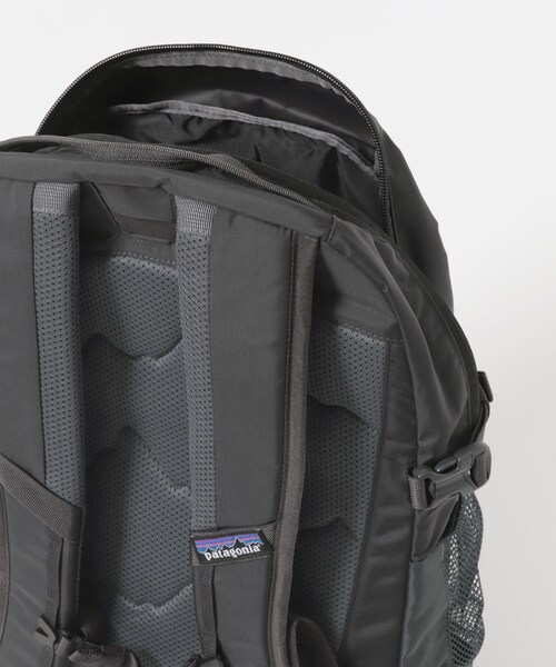 URBAN RESEARCH DOORS（アーバンリサーチドアーズ）の「patagonia　REFUGIO DAY PACK 26L（バックパック/リュック・メンズ・BLK/BYFG/SMDB・One）」の13枚目の写真