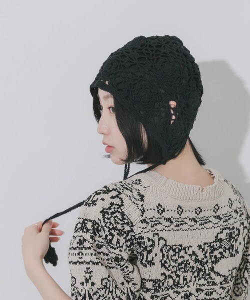 SMELLY（スメリー）の「フラワーデザインボンネット（ニットキャップ/ビーニー・レディース・IVO/BLK・-）」の11枚目の写真