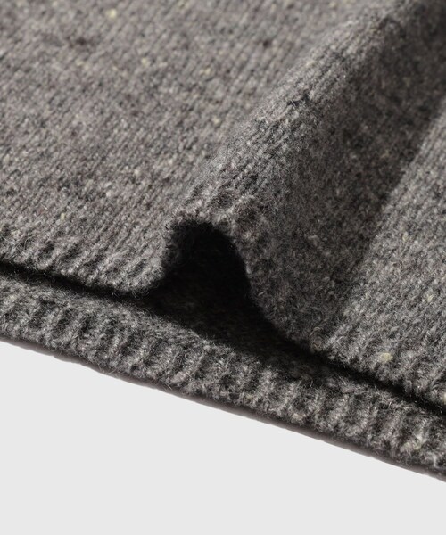 ADAM ET ROPE'(アダムエロペ)の「【AURALEE/オーラリー】CASHMERE NEP KNIT P/O(ニット/セーター・メンズ・ブラック/ライトグレー・3/4)」の12枚目の写真