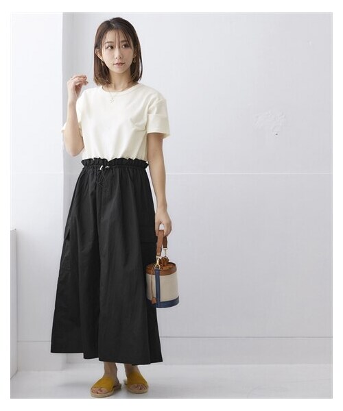 nissen（ニッセン）の「ワークポケット付異素材使いドッキングワンピース（ワンピース・レディース・モカブラウン×黒/黒×カーキ/オフホワイト×黒・S/M/L/LL/3L/4L/5L/6L）」の4枚目の写真