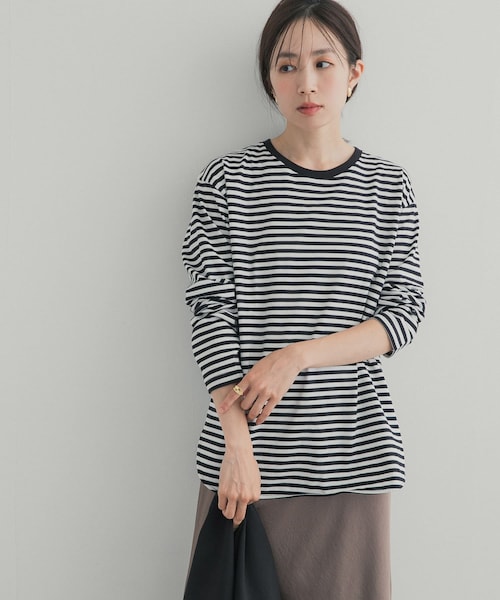 URBAN RESEARCH DOORS（アーバンリサーチドアーズ）の「コットンラウンドヘムカットソー（Tシャツ/カットソー・レディース・OFF/BORDER・S/M）」の17枚目の写真