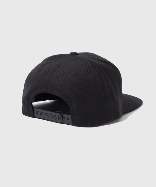 ADAM ET ROPE'(アダムエロペ)の「【Little Yarmouth/リトルヤーマス】AOI Embroidery Cap(キャップ・メンズ・ブラック・F)」の4枚目の写真