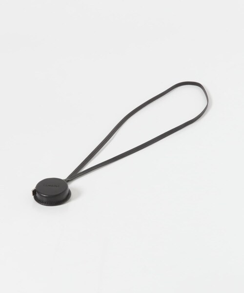 URBAN RESEARCH(アーバンリサーチ)の「LEMAIRE MOLDED TAPE NECKLACE(ネックレス・メンズ・BLK BK999・One)」の5枚目の写真