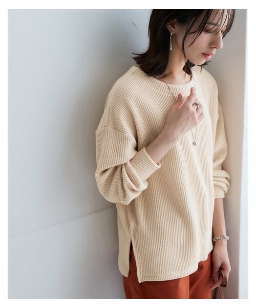 nissen（ニッセン）の「リブ見えカットソーサイドスリットプルオーバー＜大きいサイズ有＞（Tシャツ/カットソー・レディース・黒/ミルクベージュ/チャコールグレー杢/スモーキーミント/キャラメルブラウン・S/M/L/LL/3L/4L/5L/6L/8L/10L）」の7枚目の写真