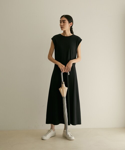 ADAM ET ROPE'（アダムエロペ）の「【SALONオリジナル】ベルドームアンブレラ（ツートンカラー）（長傘・レディース・グレー/ベージュ/カーキ・F）」の9枚目の写真