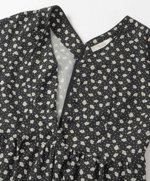 URBAN RESEARCH ROSSO（アーバンリサーチロッソ）の「F by ROSSO　フラワープリントオールインワン（サロペット/オーバーオール・レディース・BLACK/NAVY・36/38）」の11枚目の写真