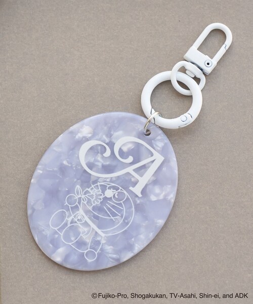 ROPE' PICNIC（ロペピクニック）の「【ドラえもんコレクション】マーブルカラーイニシャルアクリルチャーム（キーホルダー・レディース・ホワイト/ライトグリーン/サックス/レッド系/ピンク/イエロー系・F）」の6枚目の写真