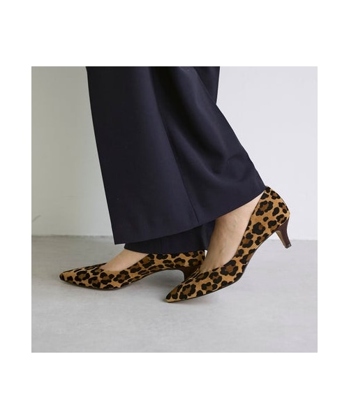 carino(カリーノ)の「モード エ ジャコモ カリーノ MODE ET JACOMO carino 【公式オンラインストア限定】ポインテッドトゥプレーンパンプス(5cmヒール) (パンプス・レディース・BL/GYS/BGO/PKS/BG/IV/SV/BLB/NVS・225/22.5cm/230/23cm/235/23.5cm/240/24cm/245/24.5cm)」の10枚目の写真