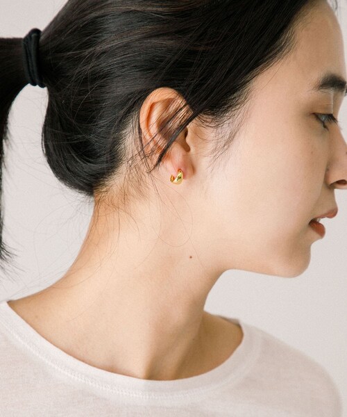 URBAN RESEARCH（アーバンリサーチ）の「decor『デコール』　Plump Drop Pierce M GD（ピアス（両耳用）・レディース・GOLD・-）」の7枚目の写真