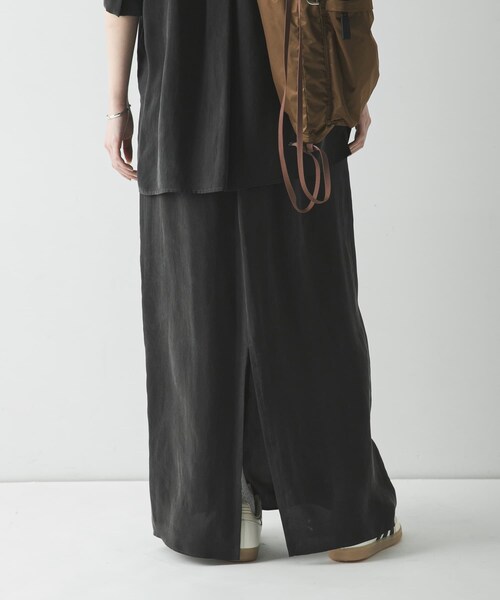 URBAN RESEARCH（アーバンリサーチ）の「キュプラギャザーIラインスカート（スカート・レディース・L.BEIGE/CHARCOAL/BLACK・36/38）」の15枚目の写真