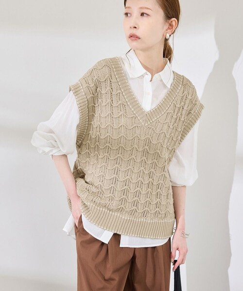 ROPE' PICNIC(ロペピクニック)の「配色ステッチ透かし編みニットベスト(ベスト・レディース・オフホワイト/ベージュ/サックス・38)」の18枚目の写真