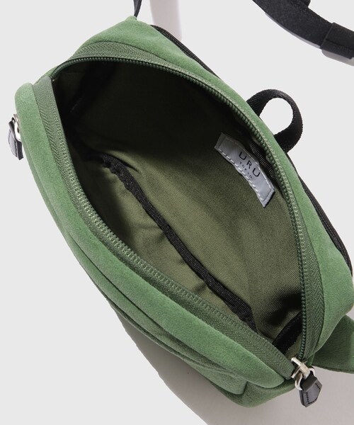 ADAM ET ROPE'（アダムエロペ）の「【URU/ウル】WAIST POUCH B（ボディバッグ/ウエストポーチ・メンズ・グリーン/パープル・F）」の8枚目の写真