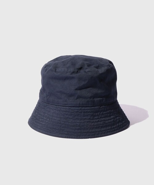 ADAM ET ROPE'（アダムエロペ）の「【AURALEE/オーラリー】GARMENT-DYED FINX CHINO BUCKET HAT MADE BY KIJIMA TAKAYUKI（ハット・メンズ・ホワイト/キナリ/ネイビー・F）」の4枚目の写真