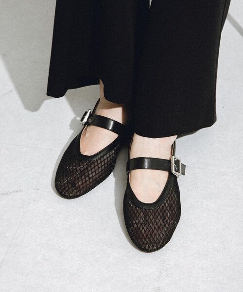 URBAN RESEARCH Sonny Label（アーバンリサーチサニーレーベル）の「メッシュストラップフラットシューズ（その他シューズ・レディース・ブラック/オフ・S/M/L）」の3枚目の写真