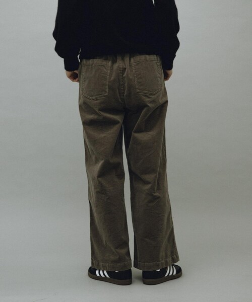 URBAN RESEARCH Sonny Label（アーバンリサーチサニーレーベル）の「コーデュロイベイカーイージーパンツ（その他パンツ・レディース・アイボリー/グレージュ/チャコール・36/38）」の17枚目の写真