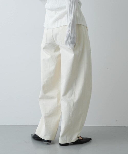 SENSE OF PLACE by URBAN RESEARCH（センスオブプレイスバイアーバンリサーチ）の「バレルレッグチノパンツ（チノパンツ・レディース・IVORY/Y.BEIGE/CHARCOAL・S/M/L）」の8枚目の写真