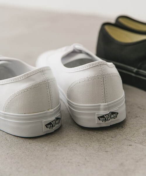 URBAN RESEARCH DOORS(アーバンリサーチドアーズ)の「VANS UA Authentic(スニーカー・メンズ・BLK/WHT/Navy/True White/White/BLK/BLK・8/8.5/9/9.5/10)」の7枚目の写真