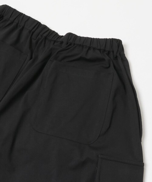URBAN RESEARCH(アーバンリサーチ)の「Wide Dad BREEZY TECH CARGO SHORTS(その他パンツ・メンズ・D.NAVY/BLACK/CHARCOAL・1/2)」の15枚目の写真