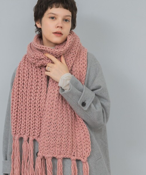 URBAN RESEARCH（アーバンリサーチ）の「Fratelli Talli　フリンジニットマフラー（マフラー・レディース・PINK/WHITE/NAVY・FREE）」の21枚目の写真