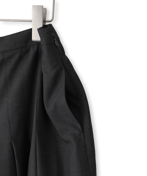 ADAM ET ROPE'(アダムエロペ)の「【AMOMENTO(アモーメント)】PLEATED WOOL CULOTTE(スカート・レディース・グレー・0/1)」の6枚目の写真