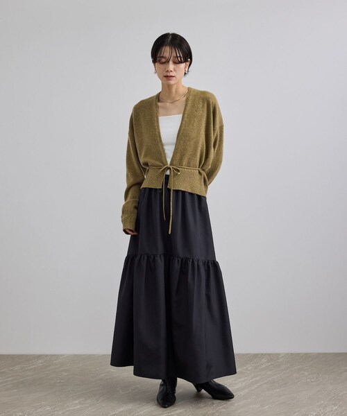 ADAM ET ROPE'（アダムエロペ）の「【extreme cashmere（エクストリーム・カシミア）】ella ニットカーディガン（カーディガン/ボレロ・レディース・グリーン系/カーキ系・F）」の5枚目の写真