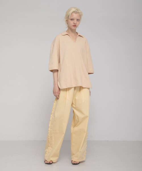 LAATO（ラート）の「open collared tee（Tシャツ/カットソー・レディース・クリーム/モス/スカイ・Free）」の9枚目の写真
