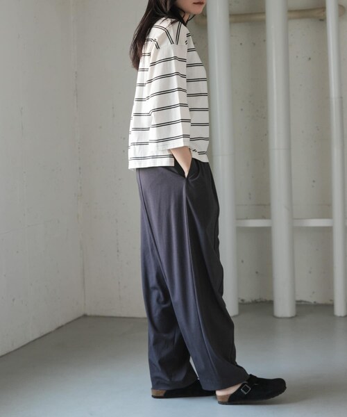 URBAN RESEARCH DOORS（アーバンリサーチドアーズ）の「FORK&SPOON　TRシームコクーンパンツ（その他パンツ・レディース・CHARCOAL/NAVY・1/2）」の19枚目の写真