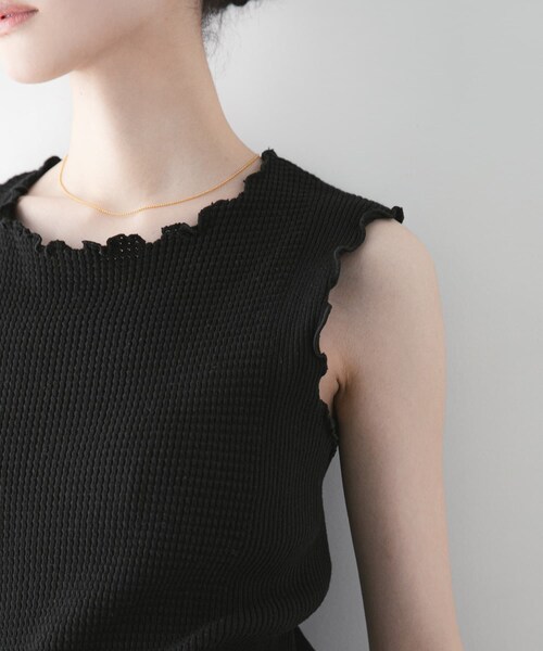 URBAN RESEARCH（アーバンリサーチ）の「V::ROOM　WAFFLE RIB COMBO TANKTOP（タンクトップ・レディース・BLACK/NATURAL・2/4）」の4枚目の写真