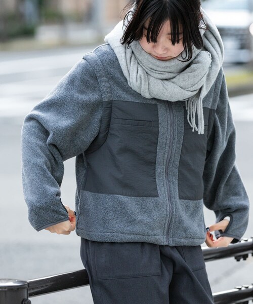 EKAL（エカル）の「デタッチャブルフリースブルゾン（ブルゾン・レディース・オフ/チャコール・one）」の19枚目の写真