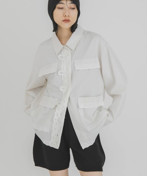 KBF（ケイビーエフ）の「バテンレースストライプシャツ（シャツ/ブラウス・レディース・BROWN/IVORY/BLUE GRAY・One）」の6枚目の写真