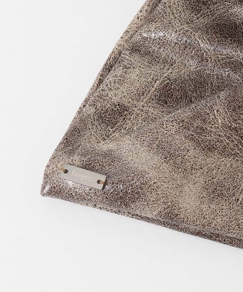 URBAN RESEARCH ROSSO（アーバンリサーチロッソ）の「heyep　FAUX LEATHER SCRUNCHIE（ヘアゴム・レディース・BROWN/BEIGE・-）」の9枚目の写真