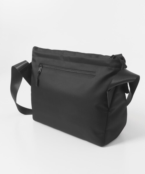 RODE SKO（ロデスコ）の「撥水フィドロックショルダーバッグ L（ショルダーバッグ・メンズ・BLACK/KHAKI・L）」の5枚目の写真