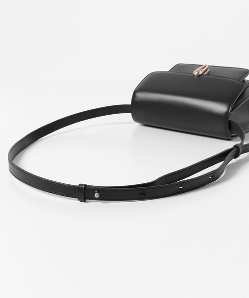 URBAN RESEARCH ROSSO（アーバンリサーチロッソ）の「LUMEN　CLEF BAG（ショルダーバッグ・レディース・cremabeige/softblack・FREE）」の8枚目の写真