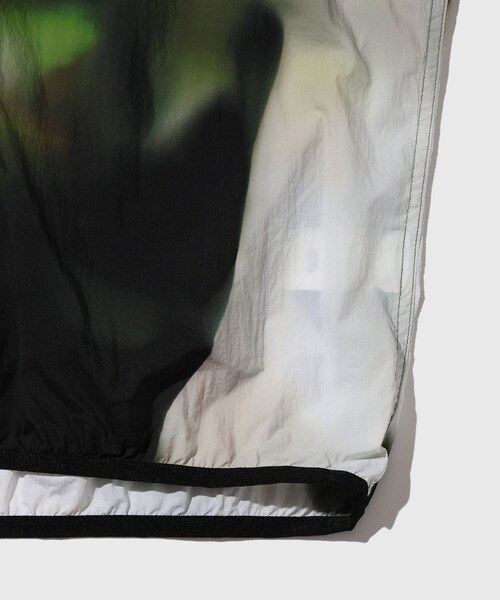 ADAM ET ROPE'（アダムエロペ）の「【BAL/バル】LIGHT WEIGHT WIND SHELL JACKET（ブルゾン・メンズ・チャコール/サックス/その他・1/2）」の12枚目の写真